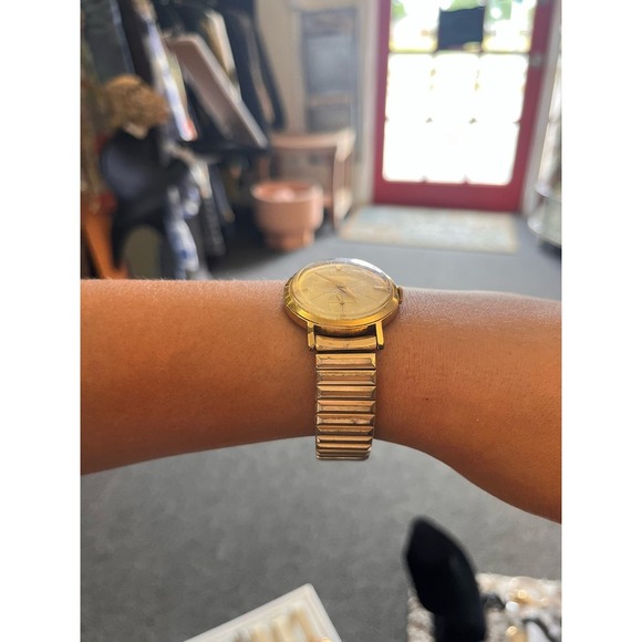 Vintage 1960s Benrus Mens Swiss Made 17Jwl Gold Watch (Stretch) main image 7
